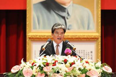 李部長鴻源勉勵畢業生要高EQ、多讀書、永遠正向思考