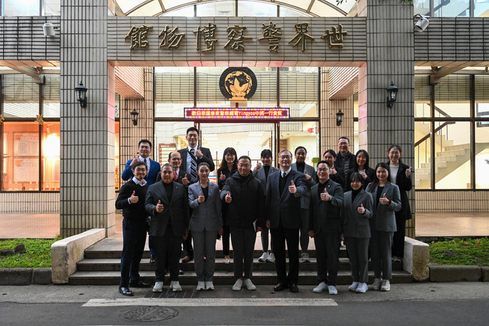 泰國皇家警察總署助理總監英尤警中將率團參觀本校世界警察博物館